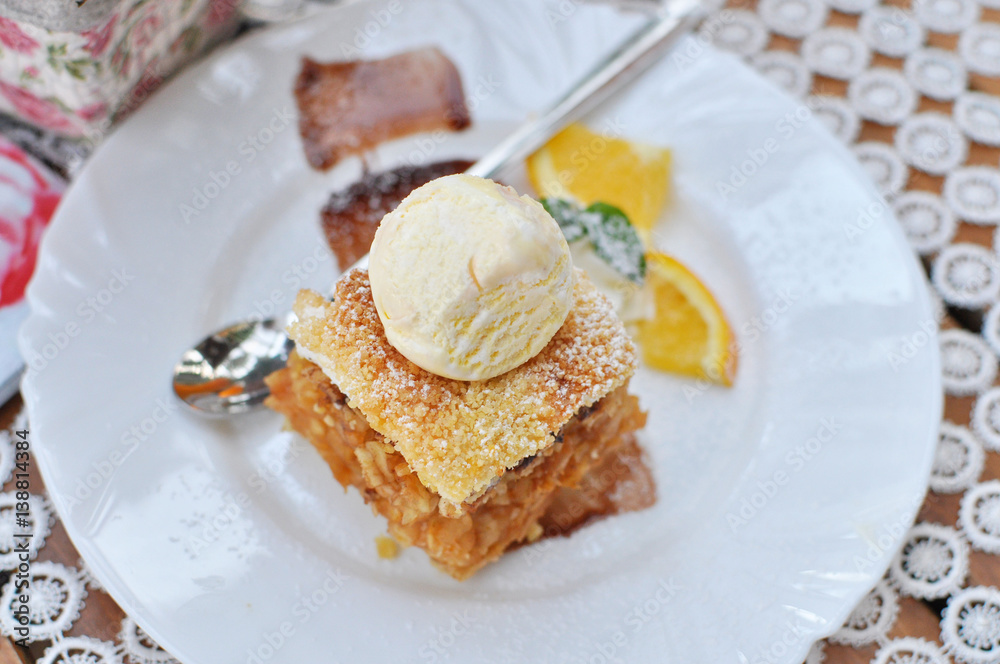 Apple pie with ice cream.