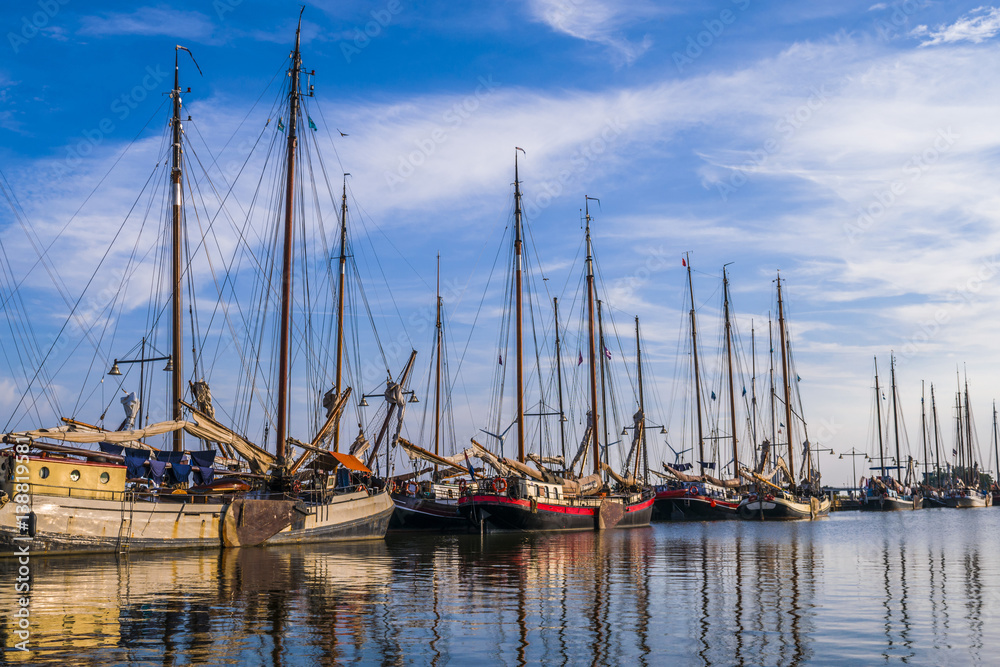 Seascape. Netherlands. Authentic yachts. Sailing ships. Seascape. Netherlands. Authentic yachts. Sailing ships.