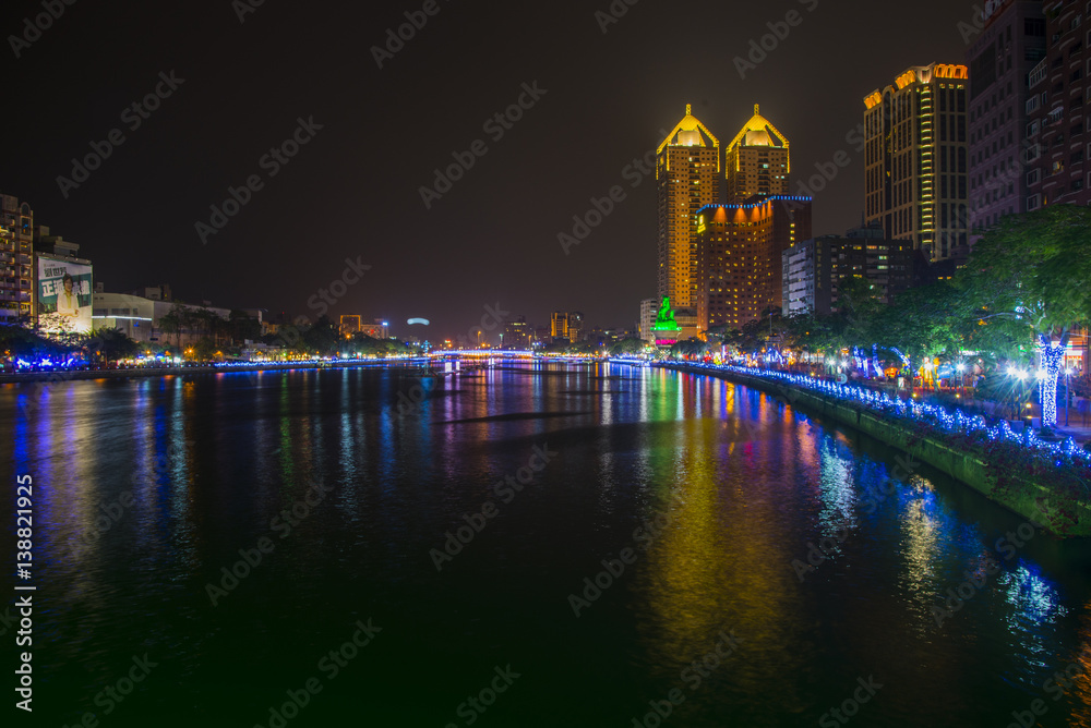 Fototapeta premium Kaohsiung loves the river