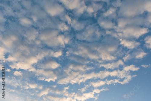 Fototapeta Naklejka Na Ścianę i Meble -  blue sky with cloud before sunset
