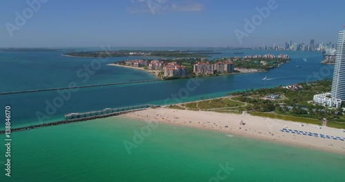 Wallpaper Mural Fisher Island aerial video 4k 60p Torontodigital.ca