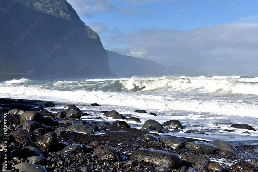 plage de rochers à Madère