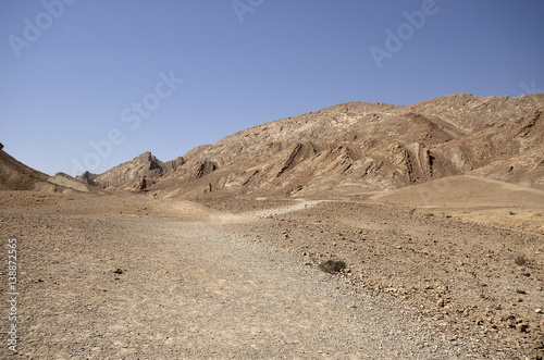 trail to the wall of ammonites