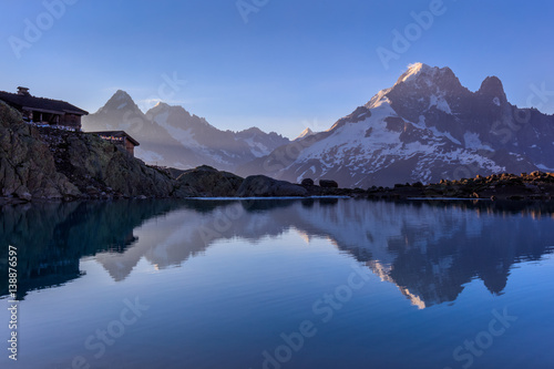 Lac Blanc Refuge (2352m), Massif du Mont Blanc.