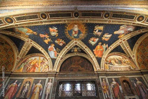 volta affrescata; sala delle monache, chiesa di San Maurizio, Milano