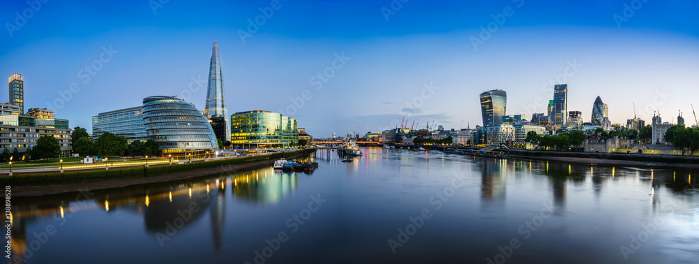 A view of the london skyline from the Tower Bridge - obrazy, fototapety, plakaty 