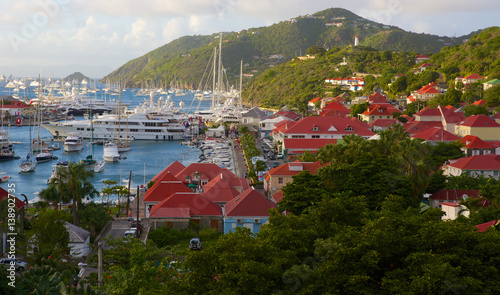 Tableau sur toile Red roofs by the sea in St Barth