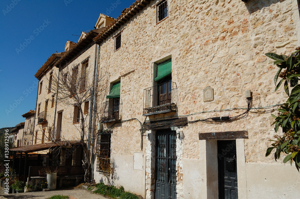 Fachada de casa antigua en Cuenca