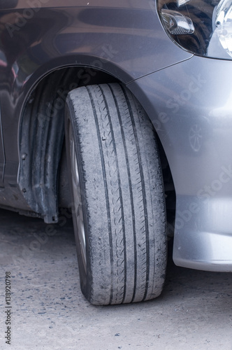 Care use unsafe tire, not safe for use.