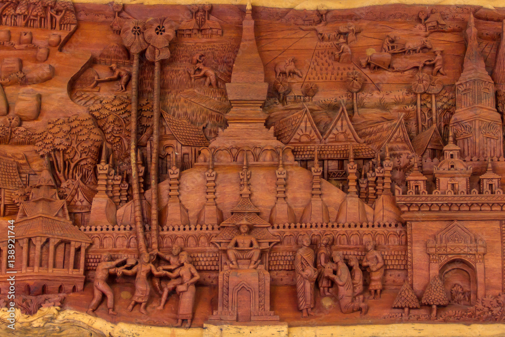 Wood carving Phra That Luang