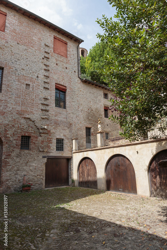 Fototapeta Naklejka Na Ścianę i Meble -  Patio in the old town in Italy