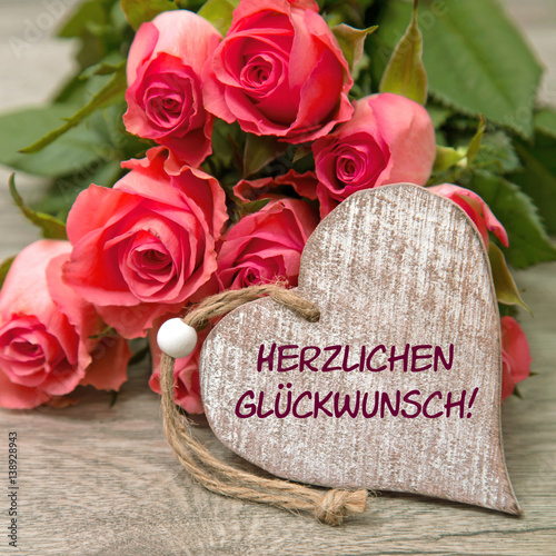 Rosen und Herz: Herzlichen Glückwunsch