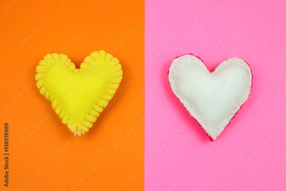 Obraz premium Corazones de fieltro