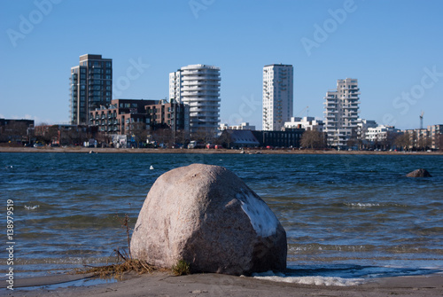 Skyline vom Strand aus gesehen