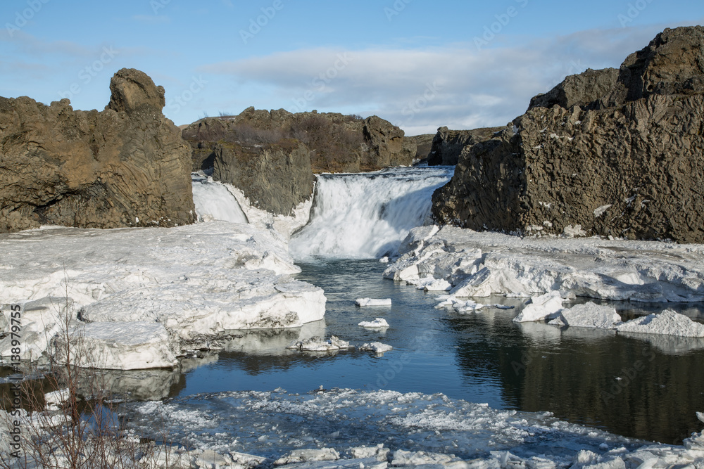 Cascade d'eau en Islande