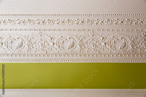 Canvas-taulu White stucco gypsum as an element of interior design