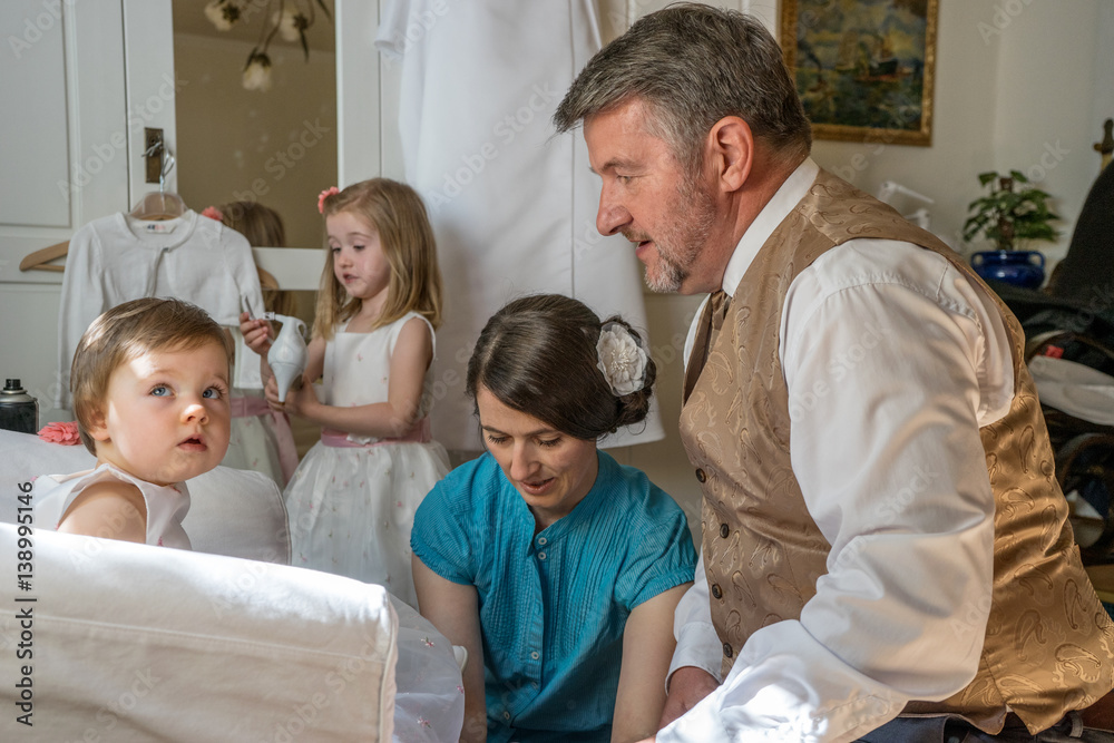 Fototapeta premium wedding / A family prepares for the wedding before
