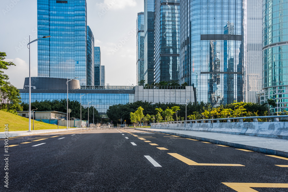 Obraz premium urban traffic road with cityscape in modern city of China.