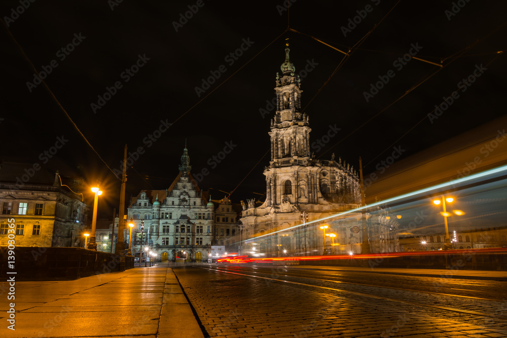 Obraz premium Dresden Catholic Church Overcast Weather Bridge View Exterior Architecture Famous Building