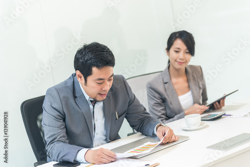 Wallpaper Mural business people meeting Torontodigital.ca