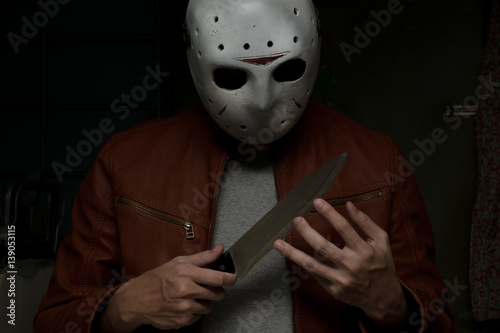 Bilde på lerret masked murderer in a brown leather jacket