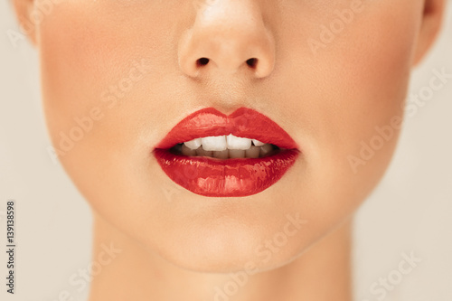 Quadro su tela Beautiful lips of a young woman