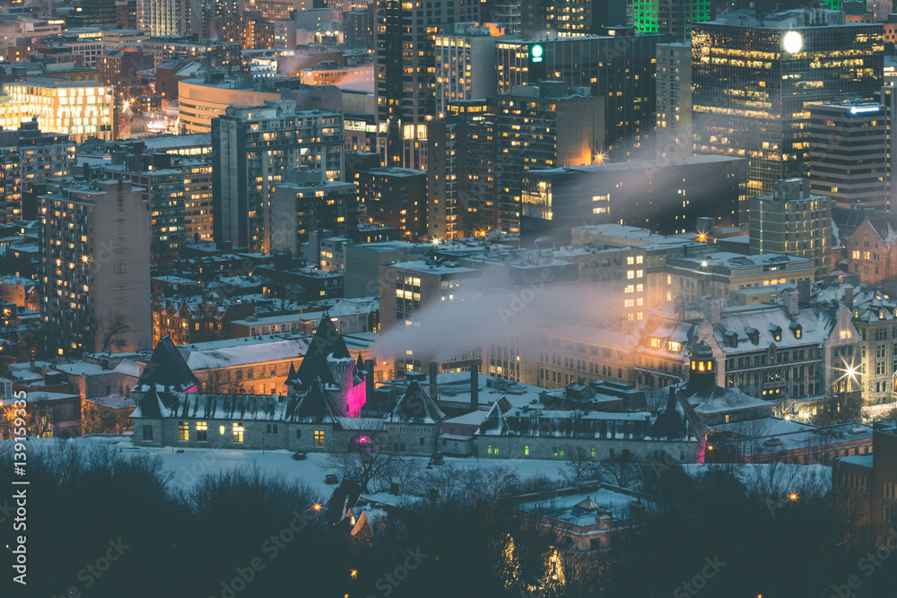 Obraz premium Evening view from Mount Royal - Montreal