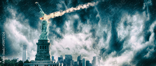 Photography Statue of Liberty destroyed by a meteor | New York city Apocalypse