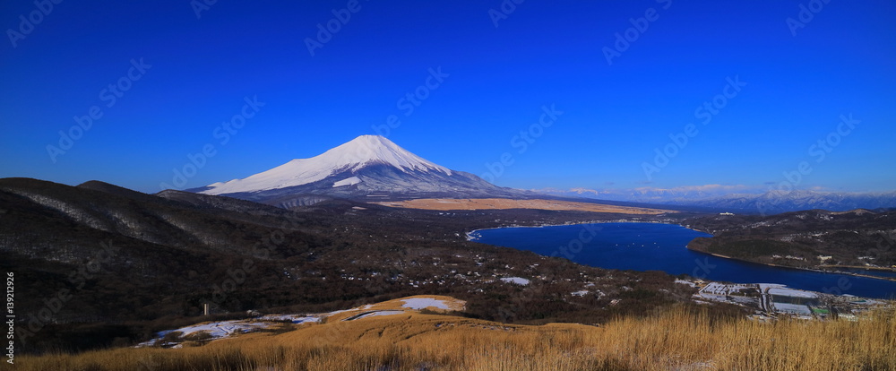 山中湖・鉄砲木ノ頭(明神山)から冬のパノラマ青空富士山