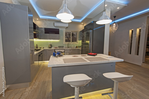 Fototapeta Naklejka Na Ścianę i Meble -  Modern kitchen in a luxury apartment