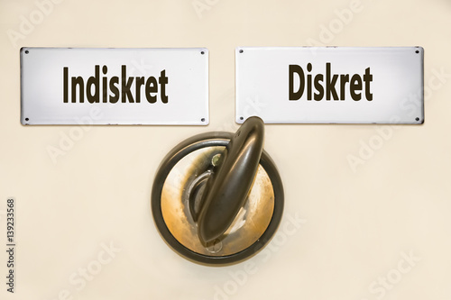 Schild 212 - Diskret photo