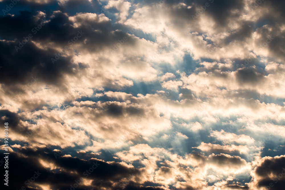 Obraz premium colorful dramatic sky with cloud at sunset