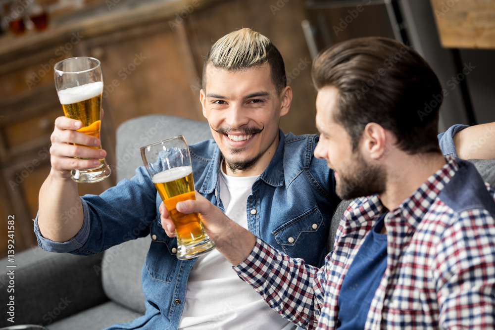 Friends drinking beer