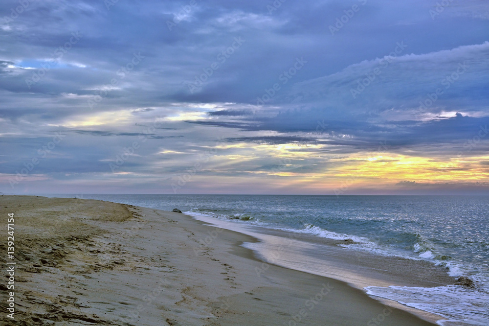 Fototapeta premium Heavenly Glowing Seashore Sunrise