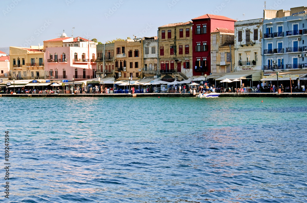 Obraz premium The harbour front at Chania, Crete