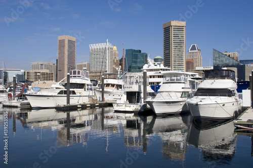 Marina Baltimore harbour © Paul