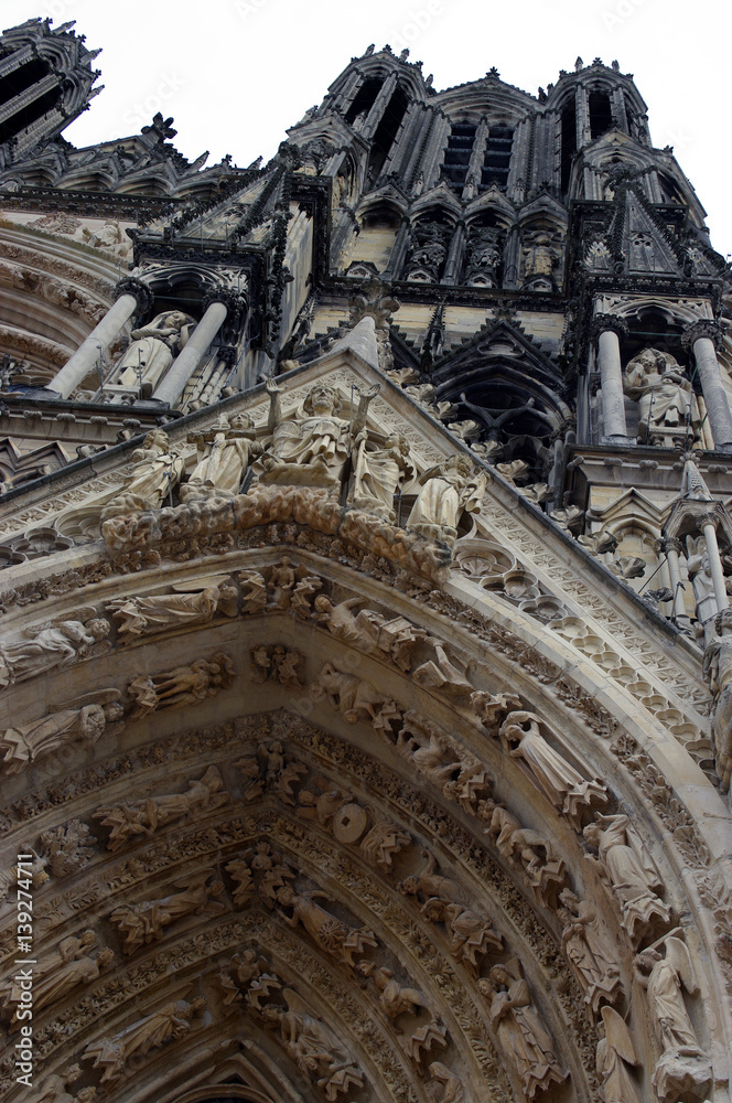 Sculpture de la façade de Reims - 2