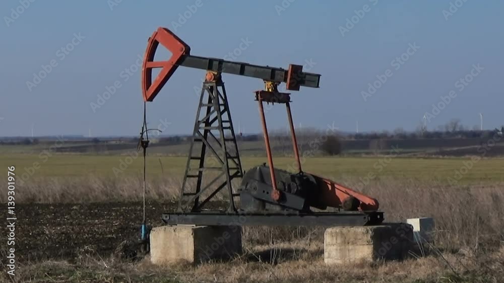 Seamless loop motion background oil pump Pumpjack horse donkey horsehead nodding rocking beam grasshopper jack rig pumper, crude, petroleum, facility, well, lift, liquid, gas, small, fuel, resources Seamless loop motion background oil pump Pumpjack horse donkey horsehead nodding rocking beam grasshopper jack rig pumper, crude, petroleum, facility, well, lift, liquid, gas, small, fuel, resources