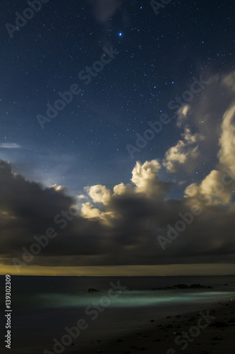 Moonrise over the sea © baiterek_media
