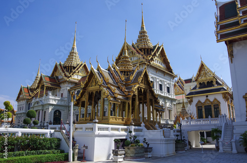 Roayl Great (Grand) Palace Buddhist temple with famous green tree gardens in center of Bangkok, Thailand © smoke666