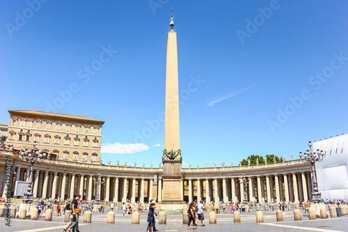 VATICAN CITY, VATICAN - AUG 10, 2011 : Saint Peter's Square in Vatican