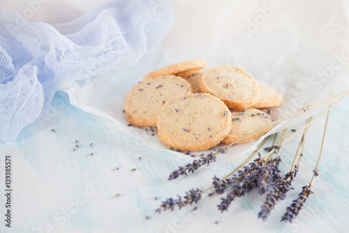 Obraz na płótnie Aromatic lavender cookies. French cuisine, handmade w salonie
