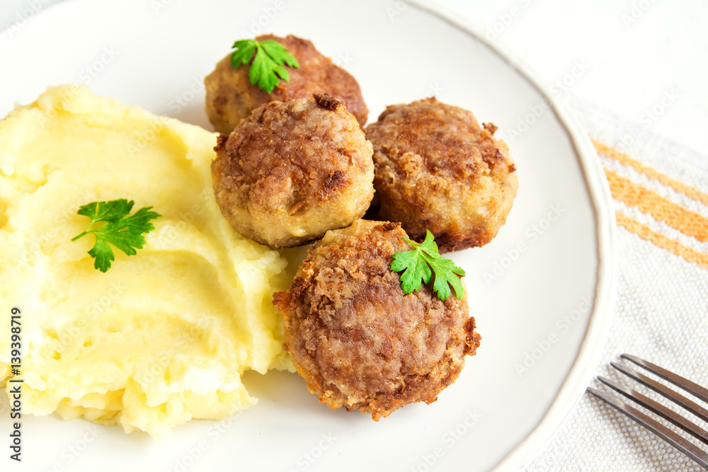 meatballs with mashed potatoes meatballs with mashed potatoes