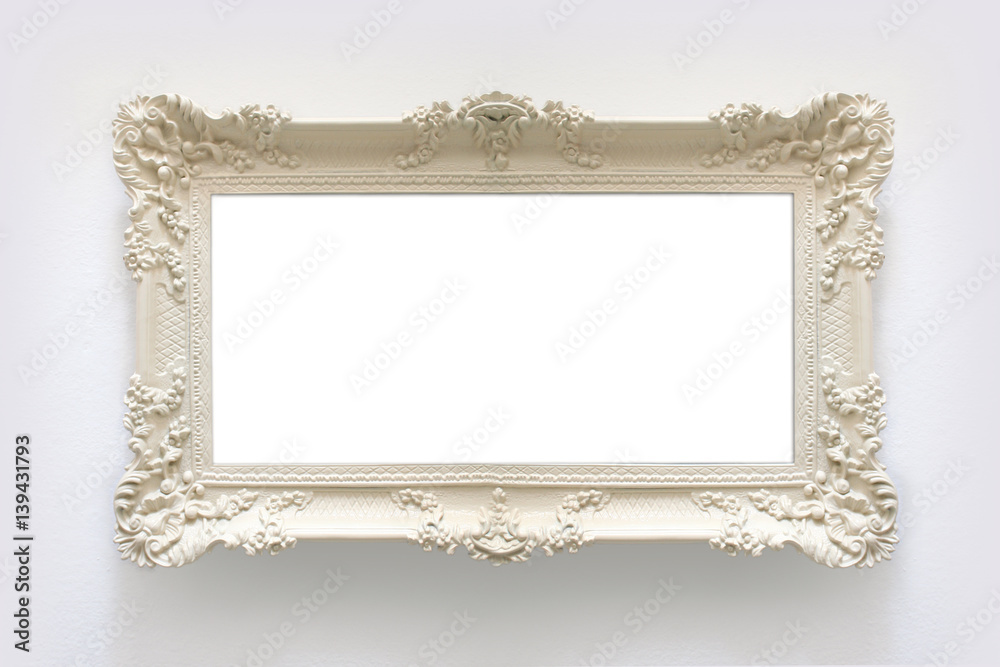 Bilderrahmen: Weiß, Barock, verschnörkelt mit Freifläche vor weißem  Hintergrund Stock-Foto | Adobe Stock