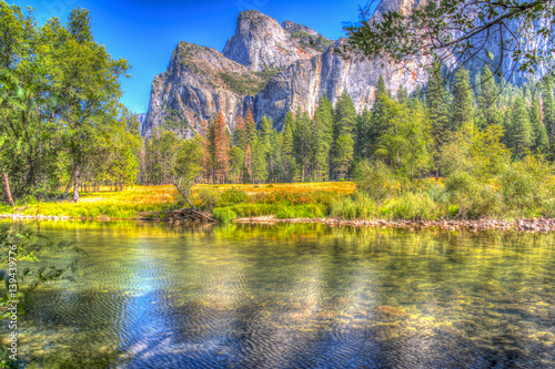 Fototapeta Naklejka Na Ścianę i Meble -  Yosemite Valley view HDR