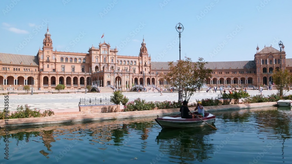 Séville, promenade en barque sur la place d'Espagne (Espagne)