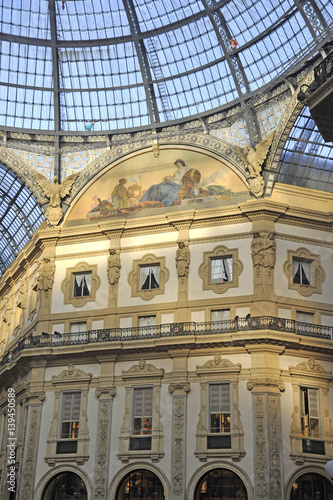 Wallpaper Mural Italia - Milano - Galleria Vittorio Emanuele Torontodigital.ca