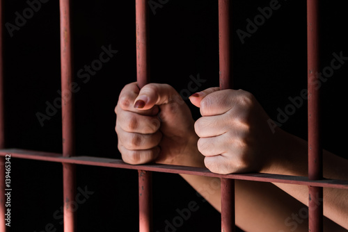 Hand of prisoner