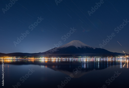 Fototapeta Naklejka Na Ścianę i Meble -  Reflaction of Mt.Fuji at night
