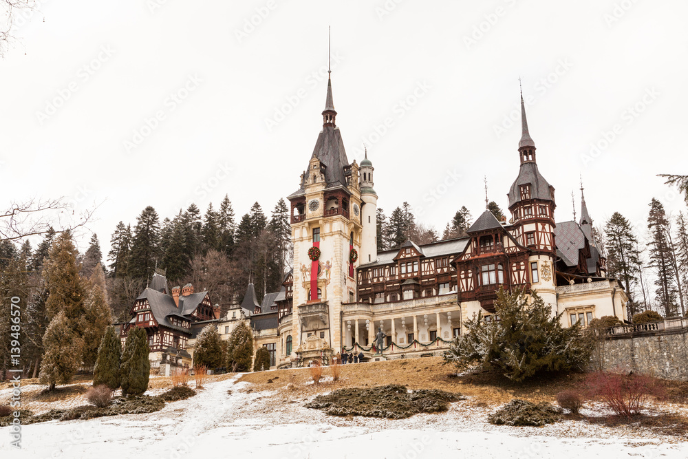 Fototapeta premium Beautiful view of peles castle in Sinaia, Romania